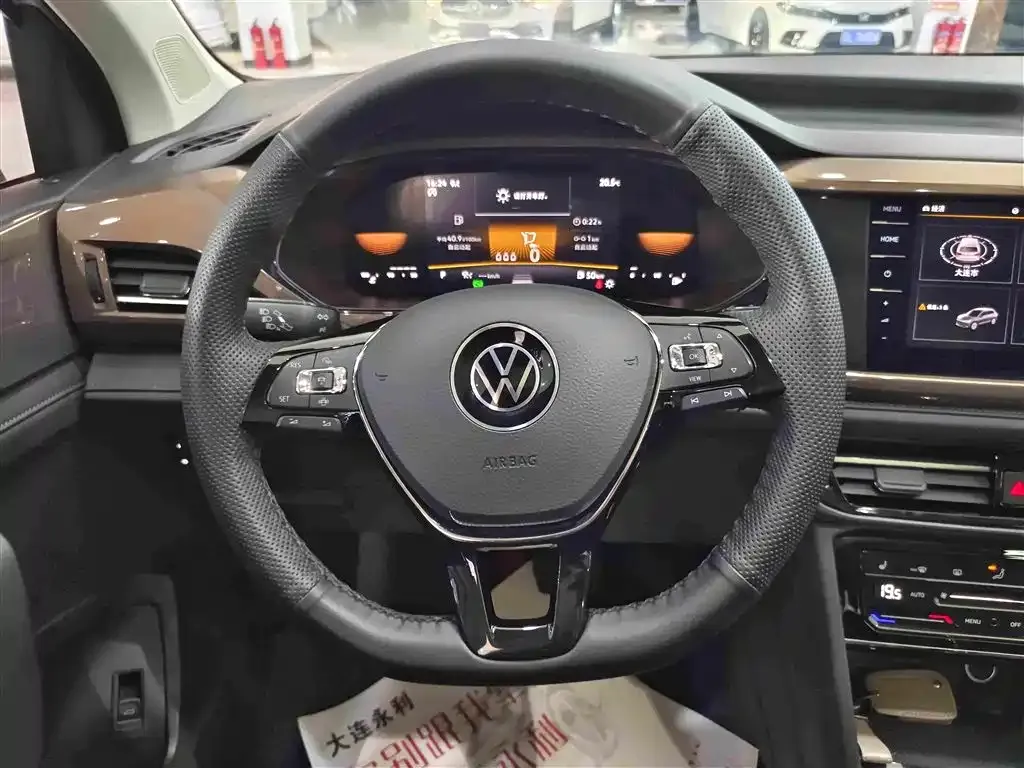 Volkswagen Tharu — фото 10
