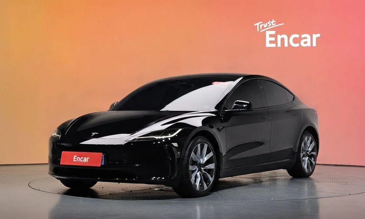 Tesla Model 3 — фото 1