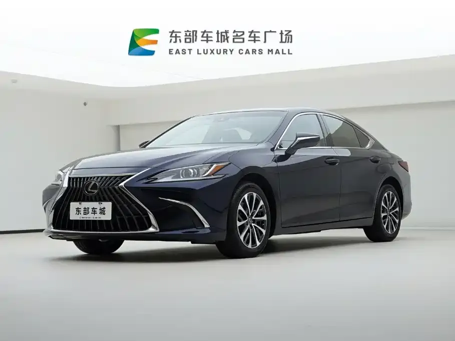 Lexus ES — фото 1