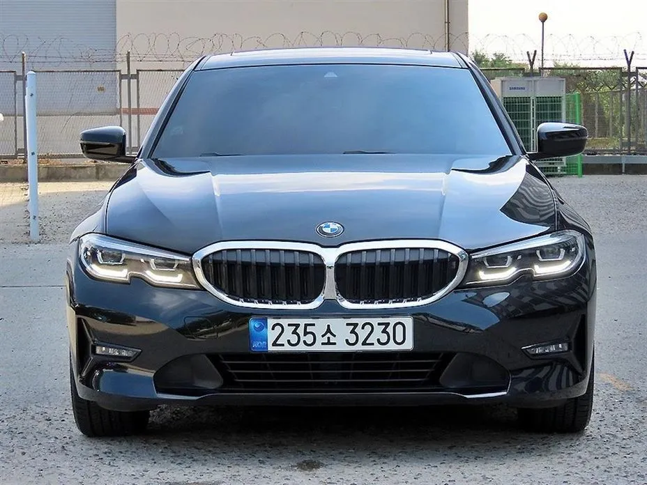 BMW 3-Series — фото 1