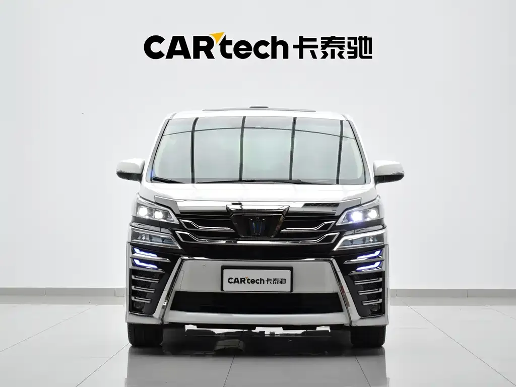 Toyota Vellfire — фото 4