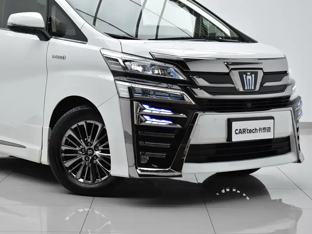 Toyota Vellfire — фото 5