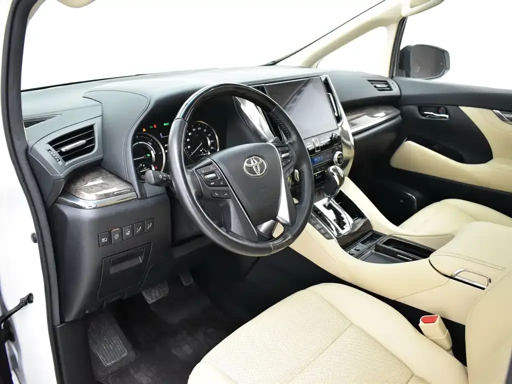 Toyota Vellfire — фото 2