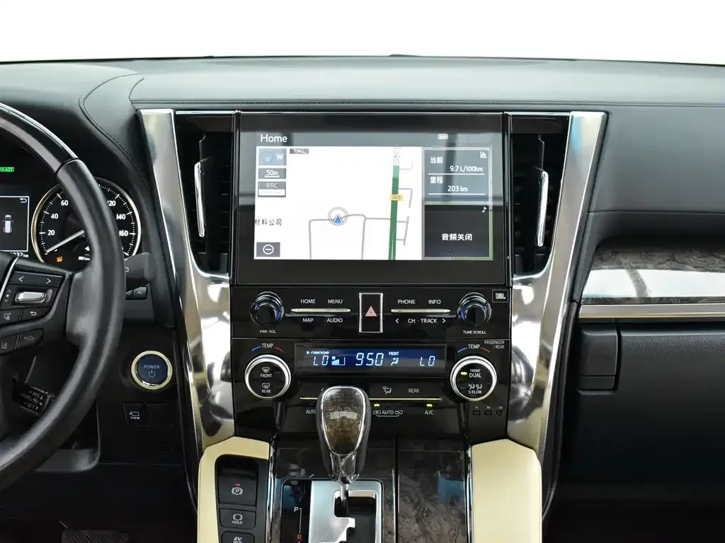 Toyota Vellfire — фото 10