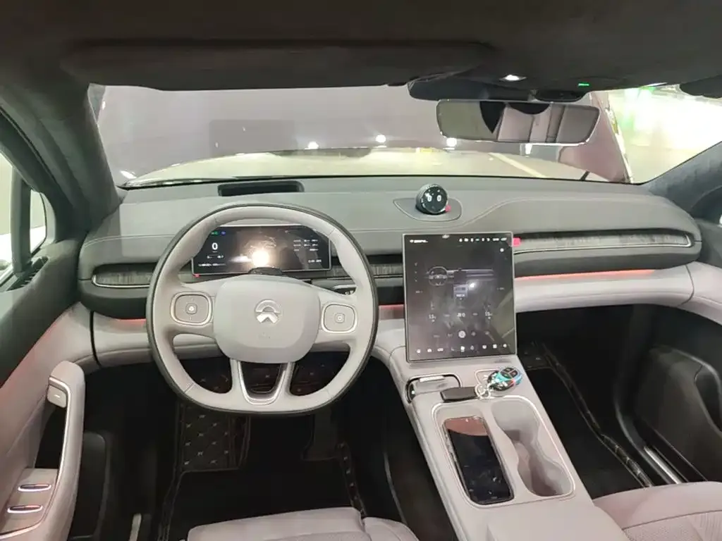 NIO EC6 — фото 10