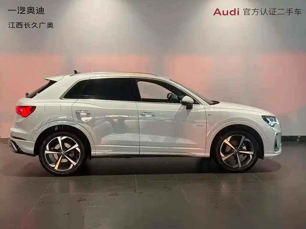 Audi Q3 — фото 7