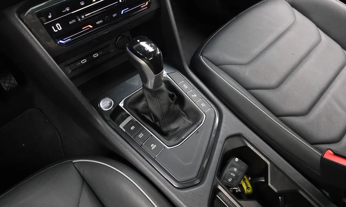 Volkswagen Tiguan — фото 10