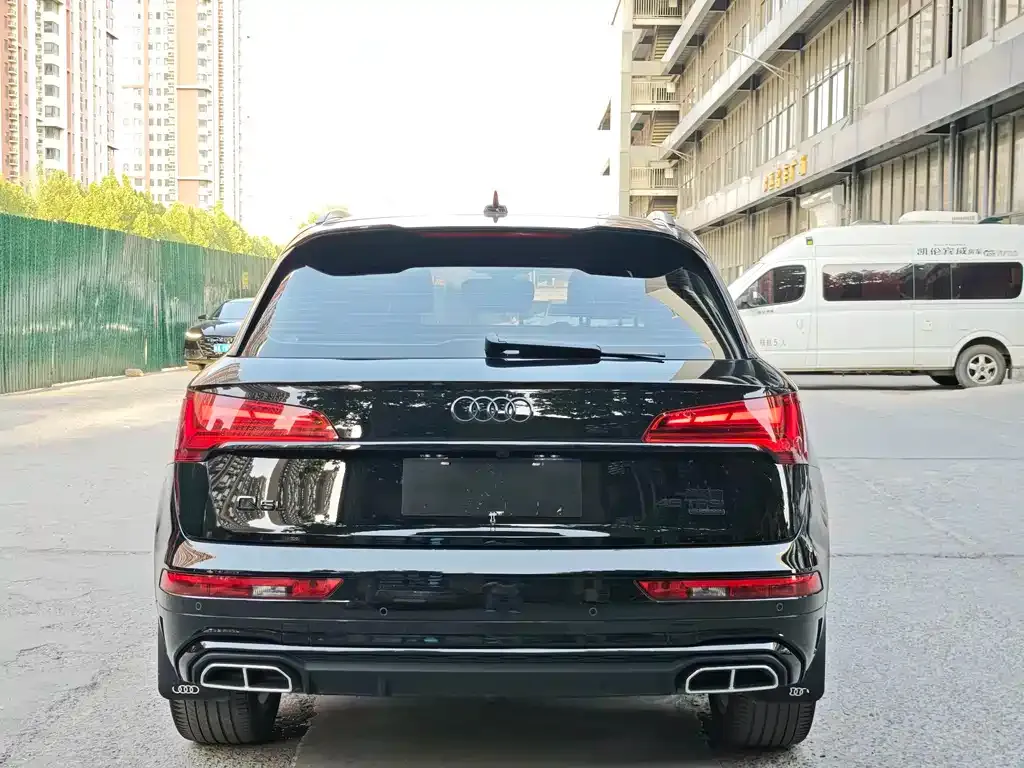 Audi Q5L — фото 2