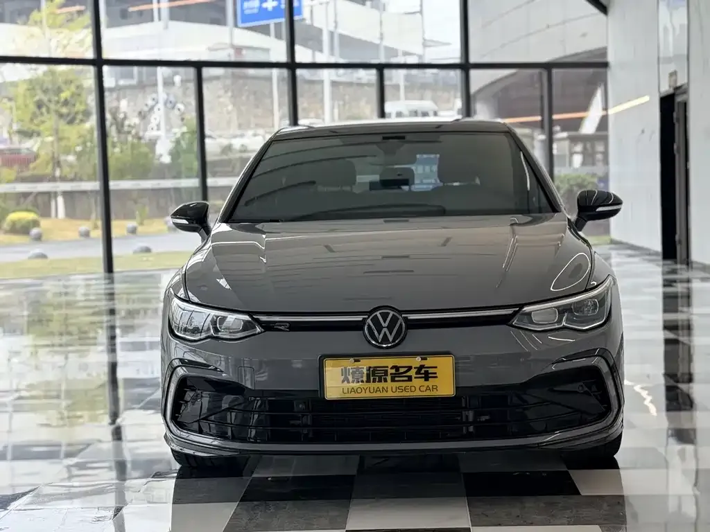Volkswagen Golf — фото 10