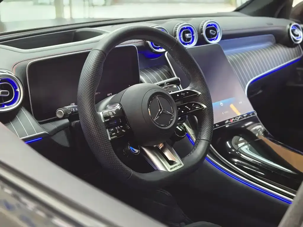 Mercedes-Benz GLC AMG — фото 7