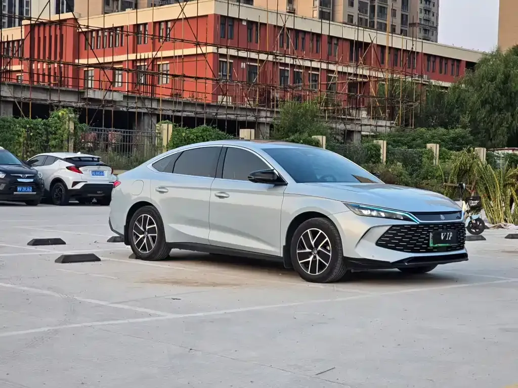 BYD Qin L — фото 8