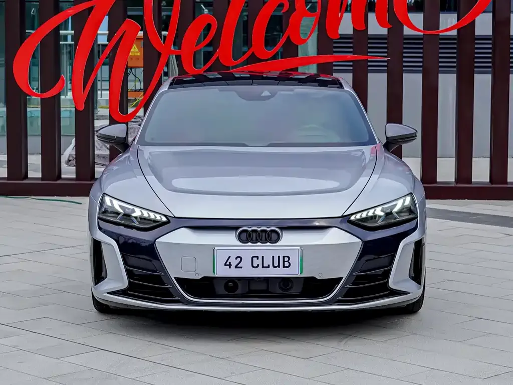 Audi e-tron GT — фото 4
