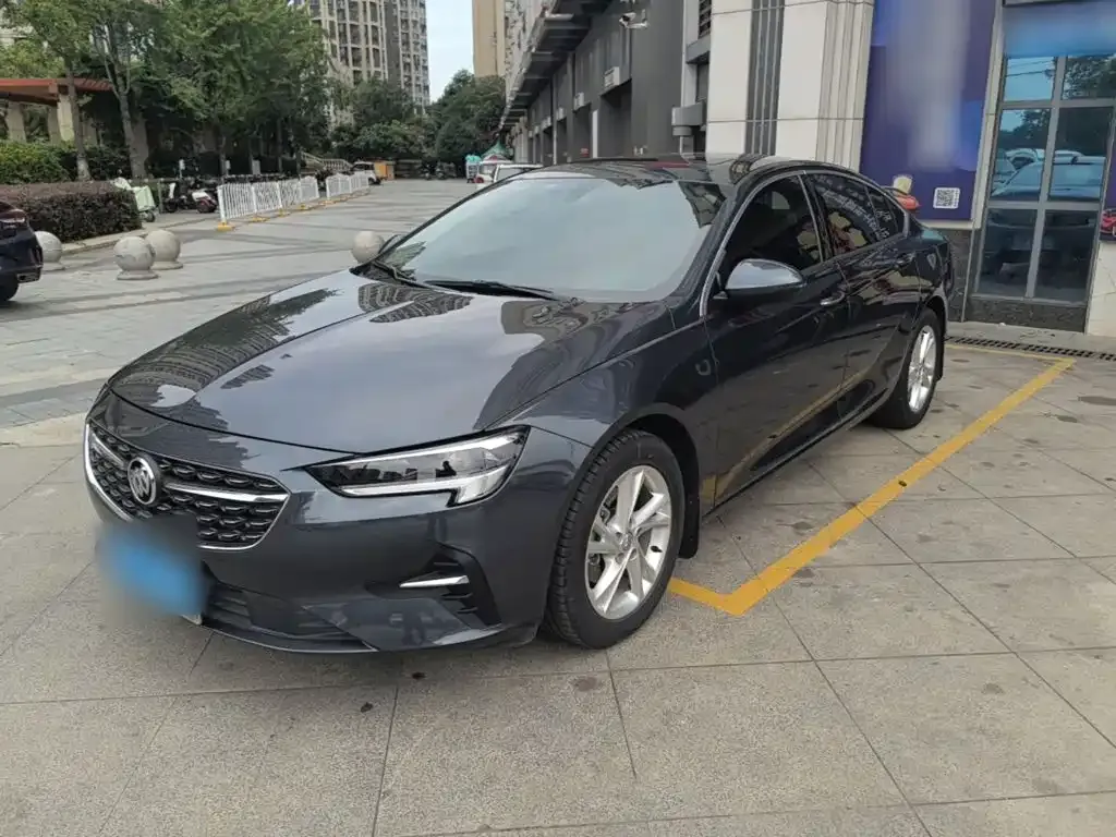 Buick Regal — фото 1