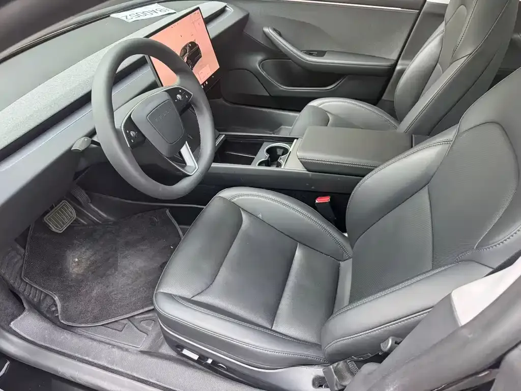 Tesla Model 3 — фото 10