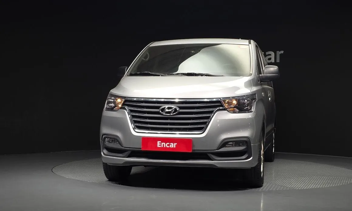 Hyundai Starex — фото 3