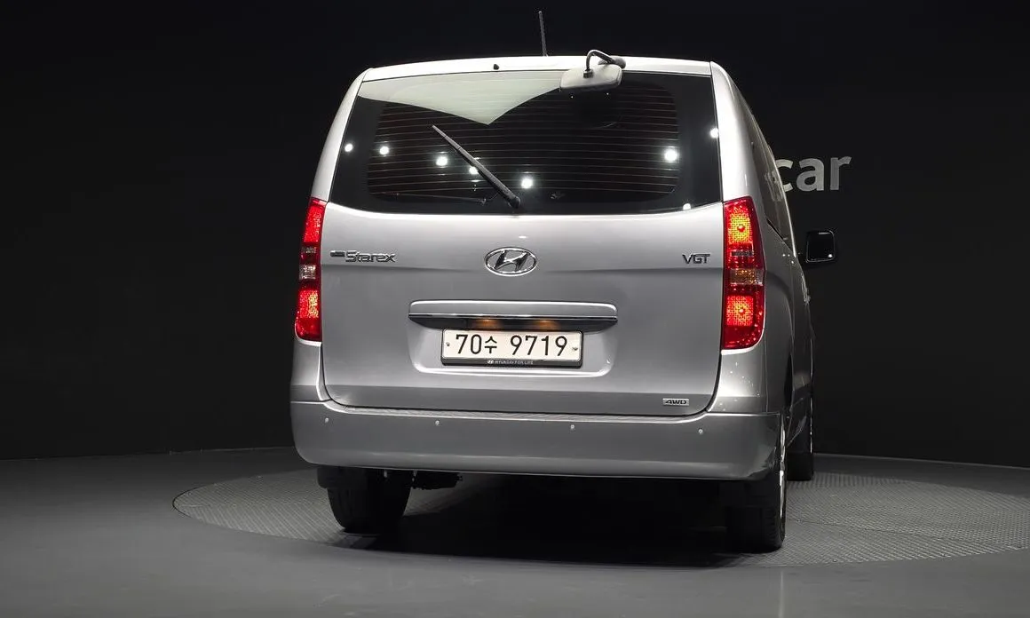 Hyundai Starex — фото 4