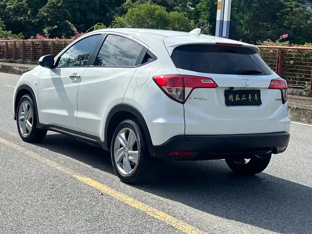 Honda Vezel — фото 6