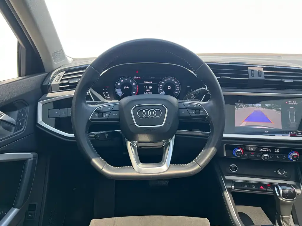 Audi Q3 — фото 4