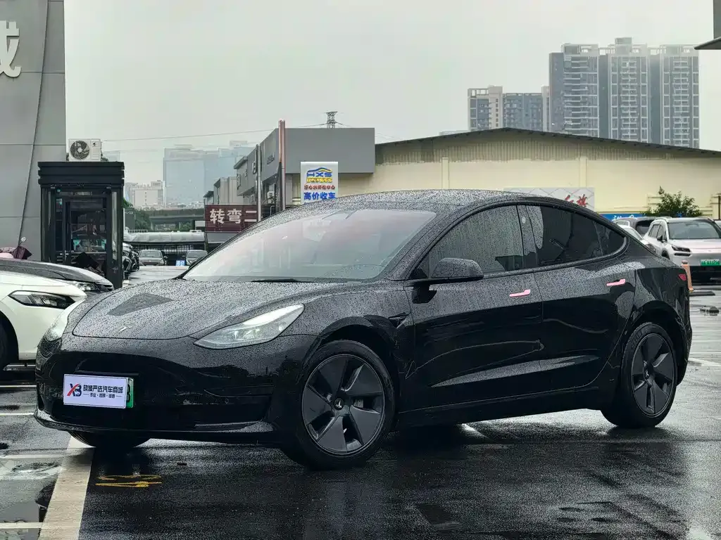 Tesla Model 3 — фото 6