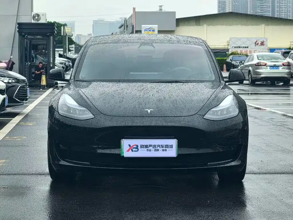 Tesla Model 3 — фото 10