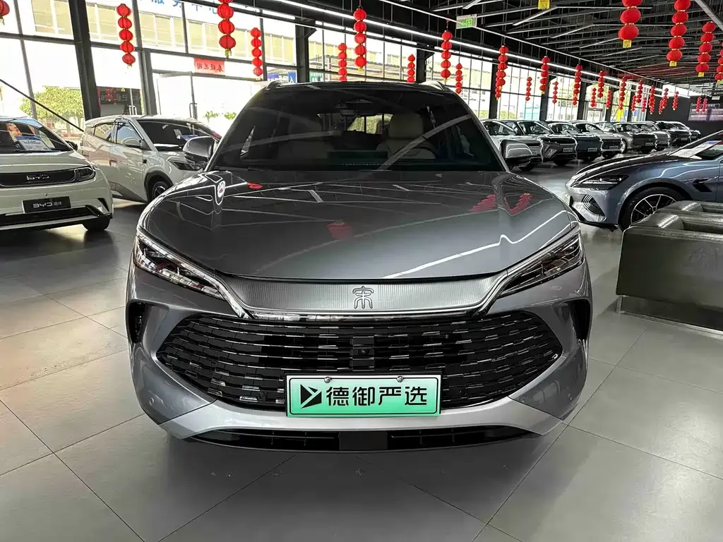 BYD L DM-i — фото 7