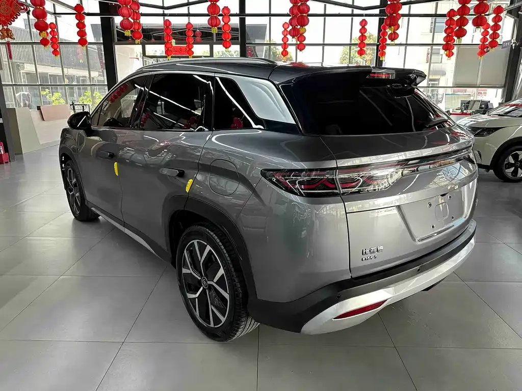 BYD L DM-i — фото 5