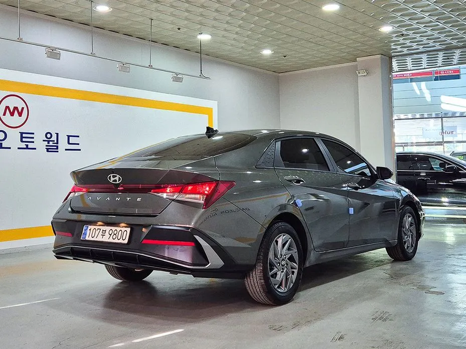 Hyundai AVANTE — фото 2