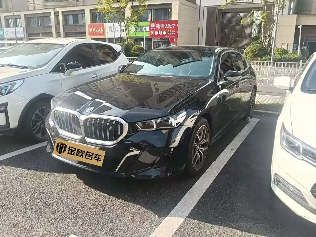 BMW i5 — фото 1