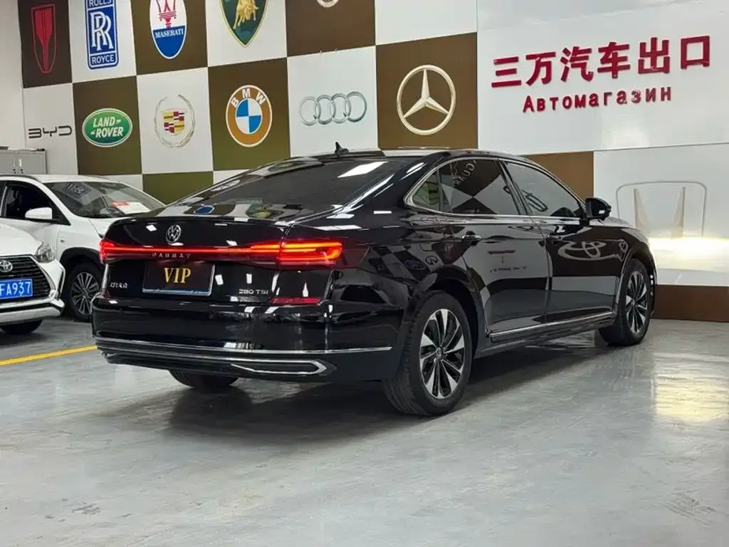 Volkswagen Passat — фото 6