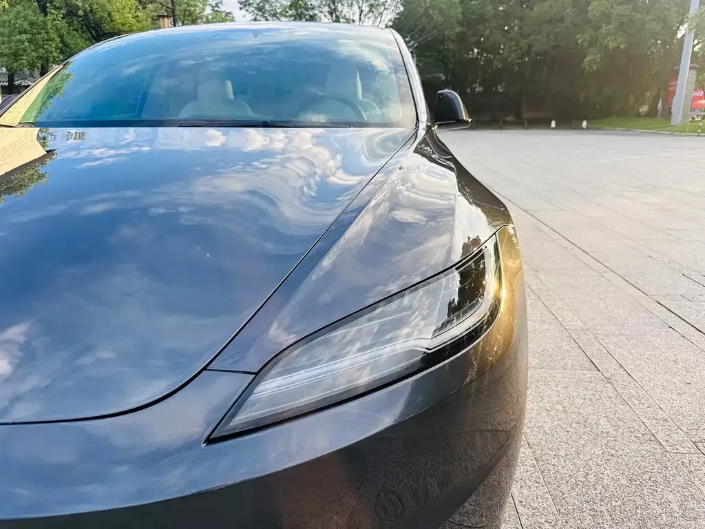 Tesla Model 3 — фото 10