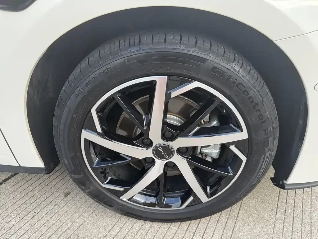 BYD Seal 07 DM-i — фото 2