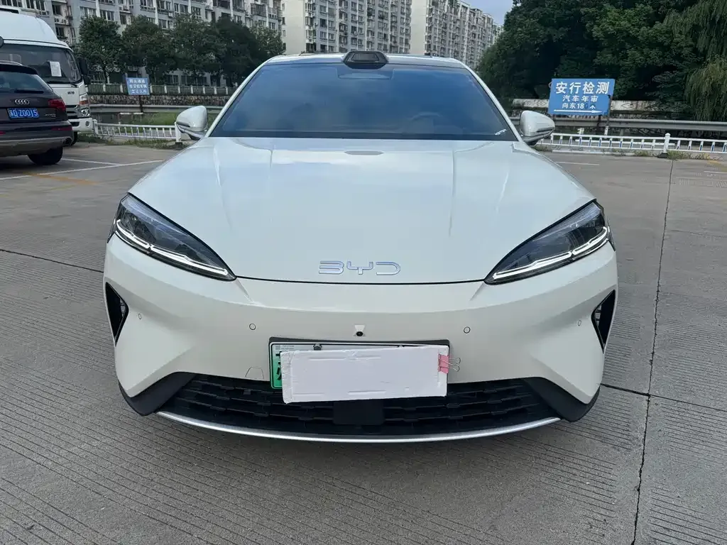 BYD Seal 07 DM-i — фото 4
