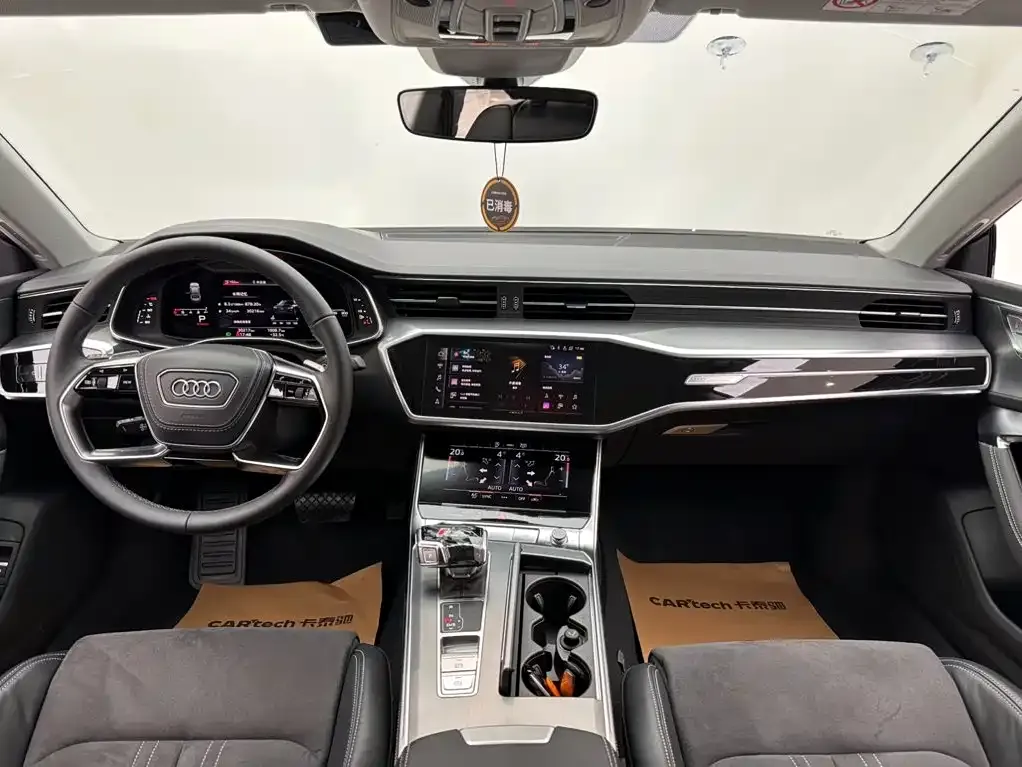 Audi A7L — фото 9