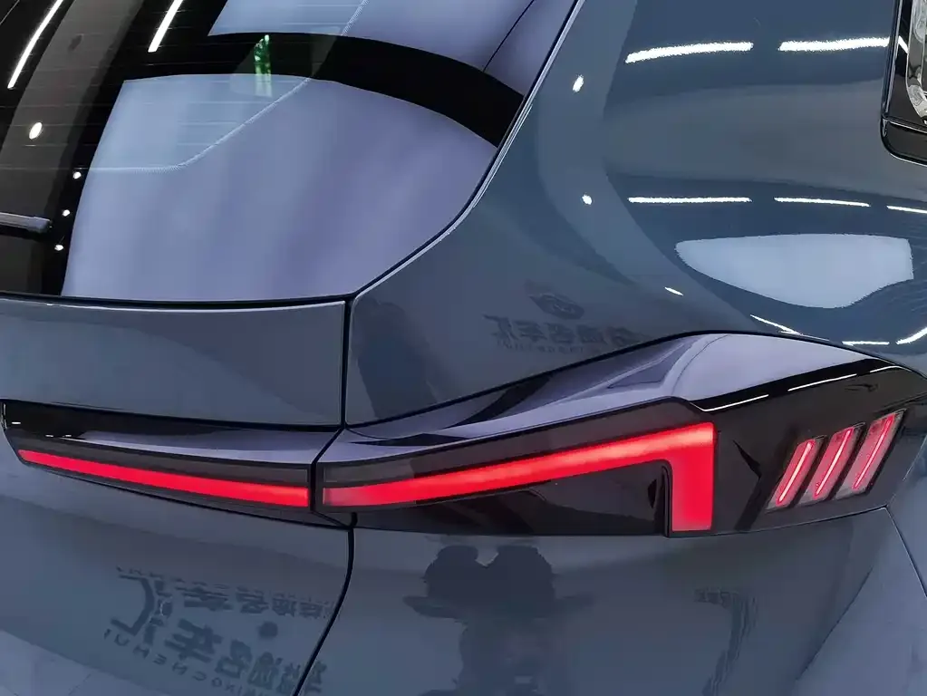 BMW XM — фото 2