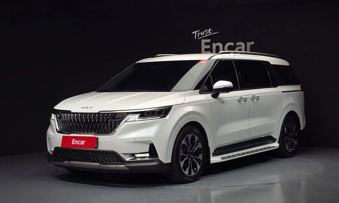Kia Carnival — фото 1