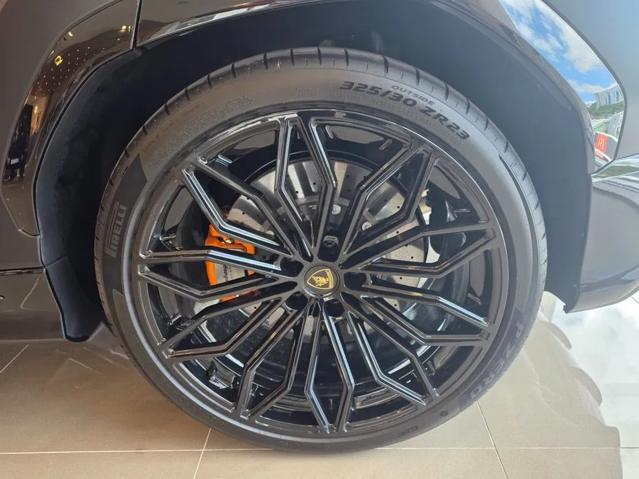 Lamborghini Urus — фото 5