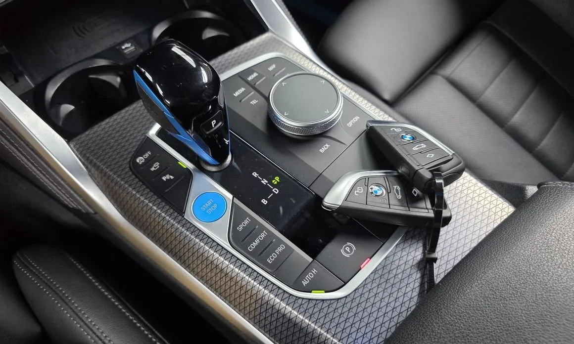 BMW i4 — фото 6