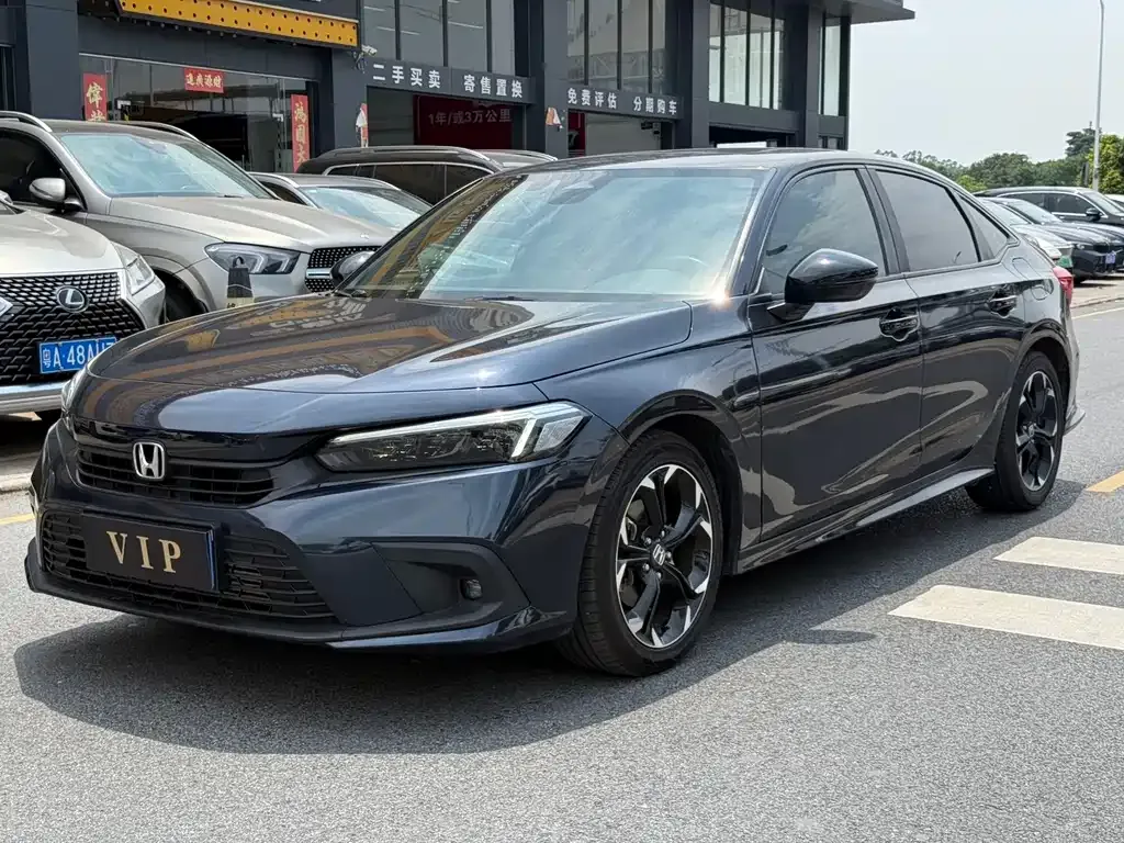 Honda Civic — фото 1