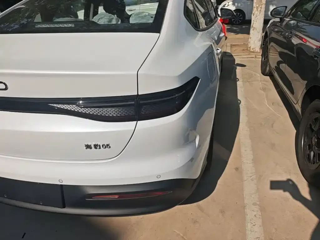 BYD Seal 05 DM-i — фото 2
