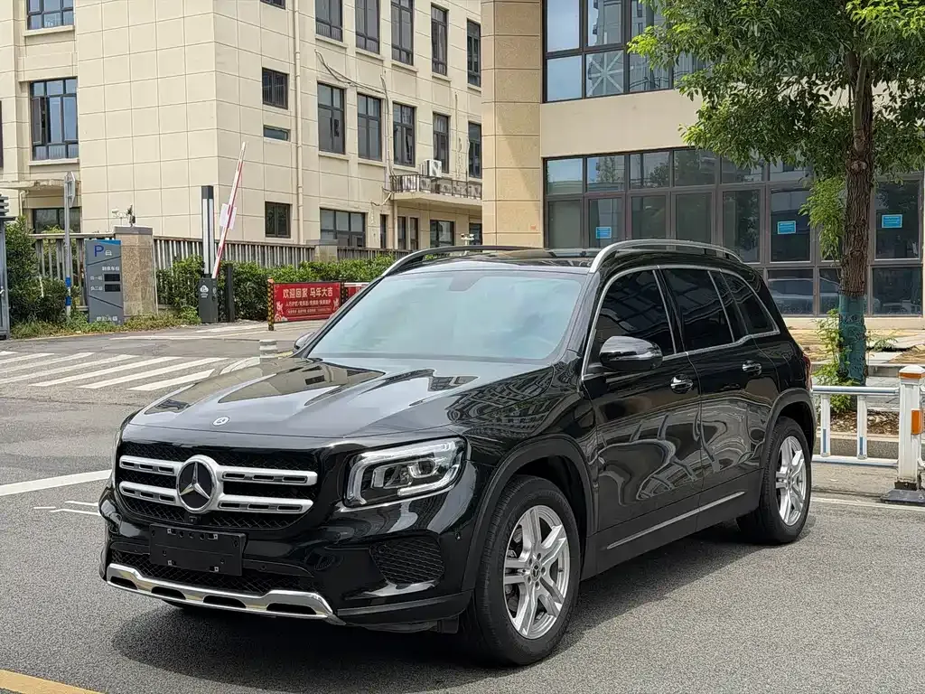 Mercedes-Benz GLB — фото 10