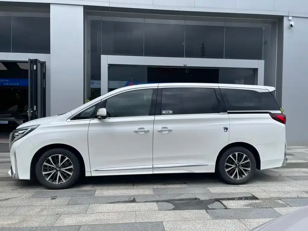 GAC Motor Trumpchi M8 — фото 5