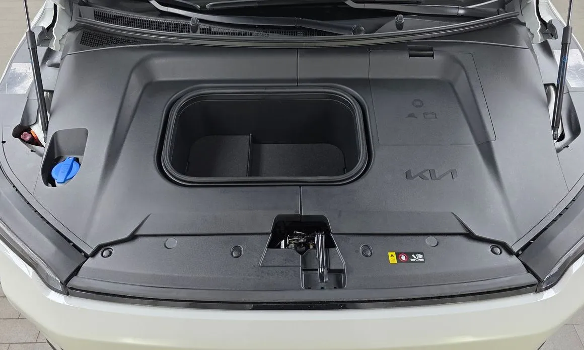 Kia EV3 — фото 8