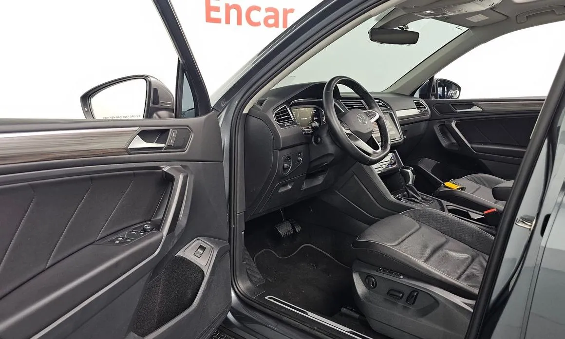 Volkswagen Tiguan — фото 7