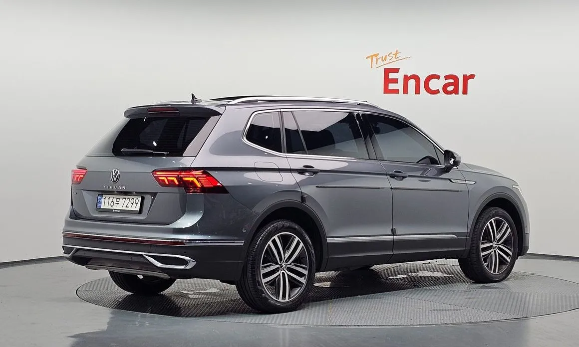 Volkswagen Tiguan — фото 9