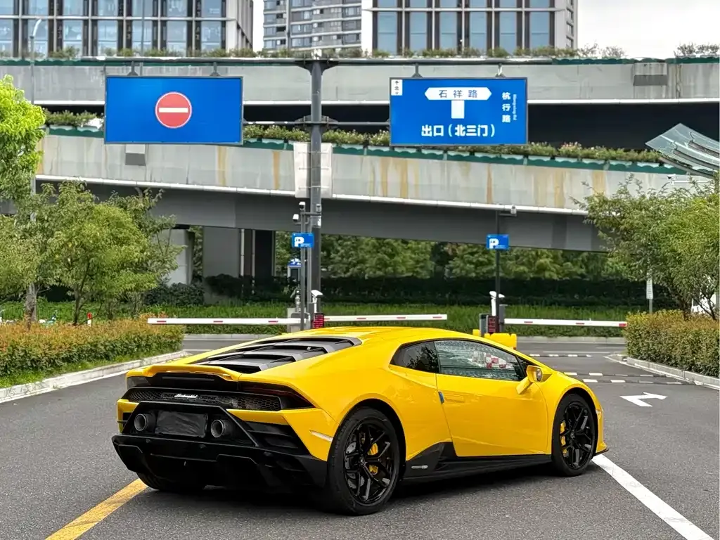 Lamborghini Huracan — фото 8
