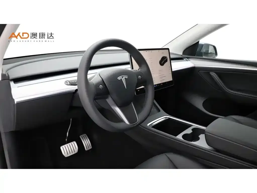Tesla Model Y — фото 6