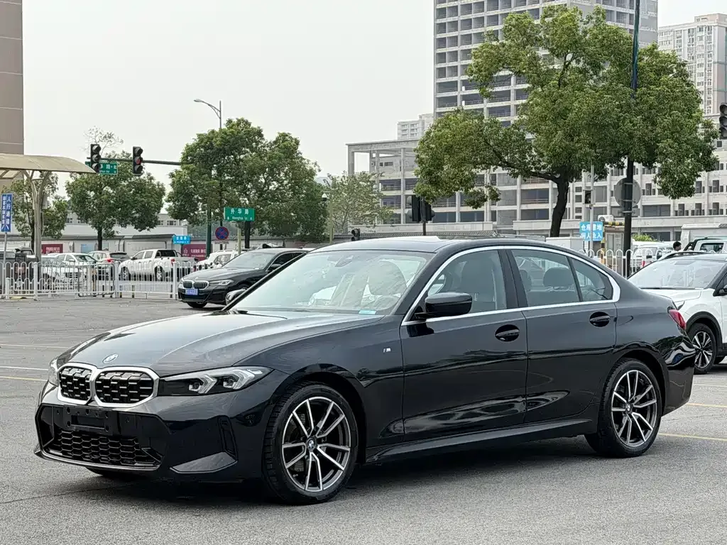 BMW 3 Series — фото 1