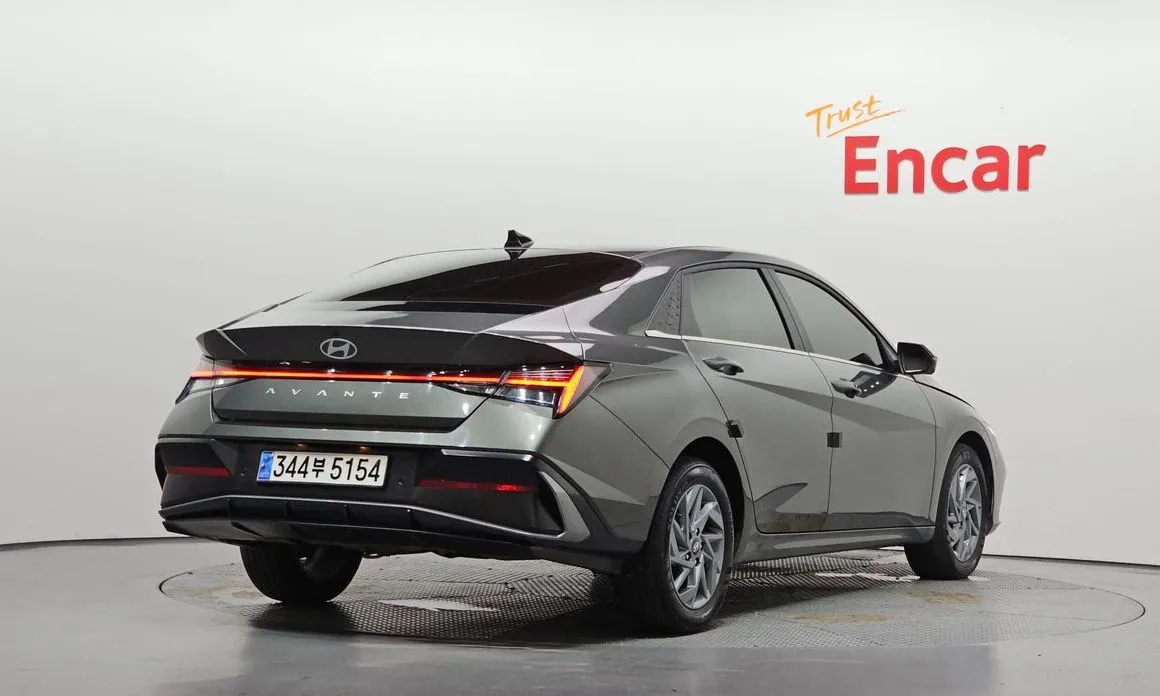 Hyundai AVANTE — фото 2