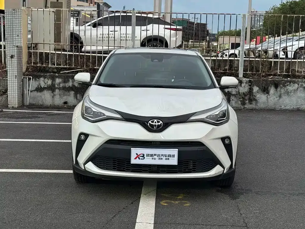 Toyota C-HR — фото 3