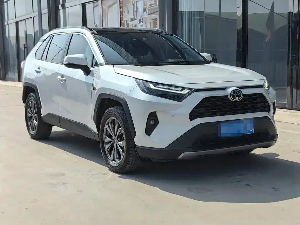 Toyota RAV4 — фото 2
